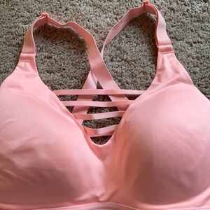 VS workout bra